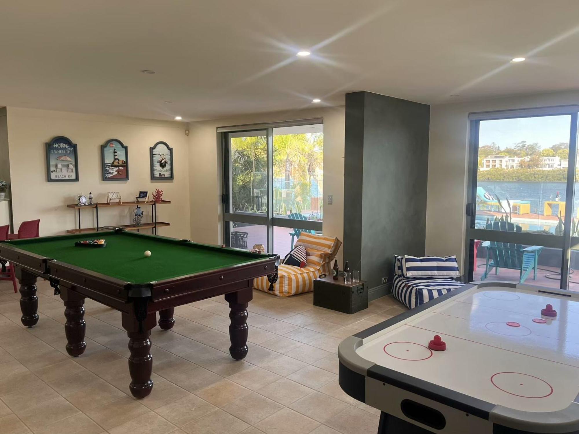 Chiswick Waterfront Retreat Holiday home